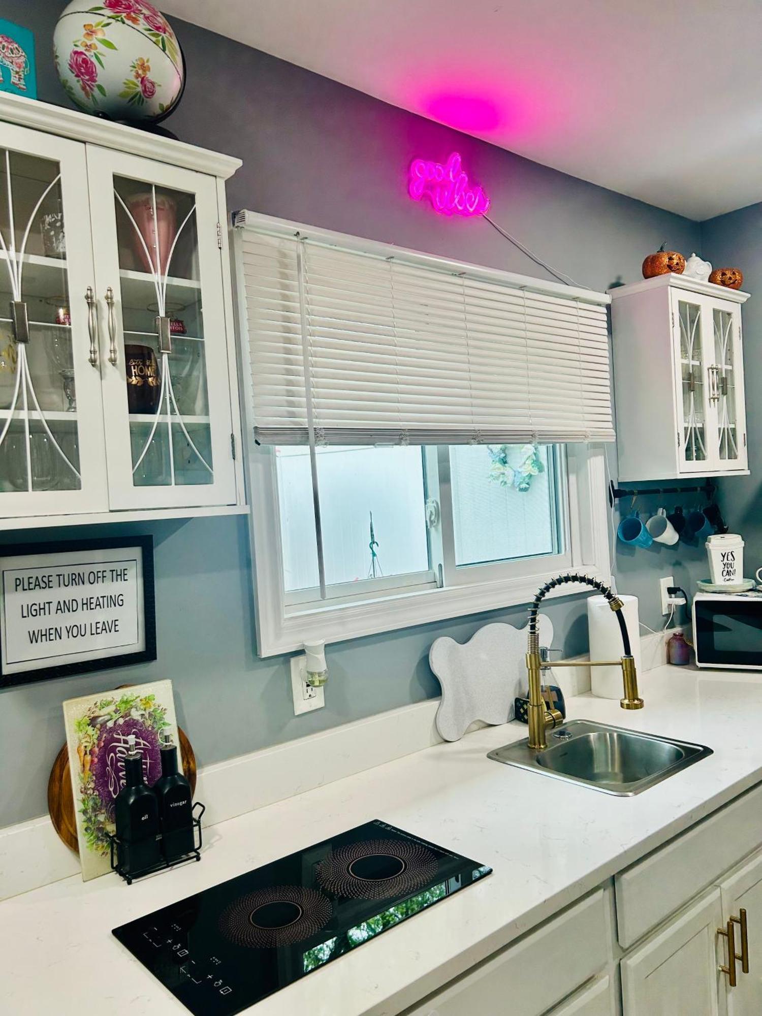 Fancy Studio Private Entrance Selden Bagian luar foto